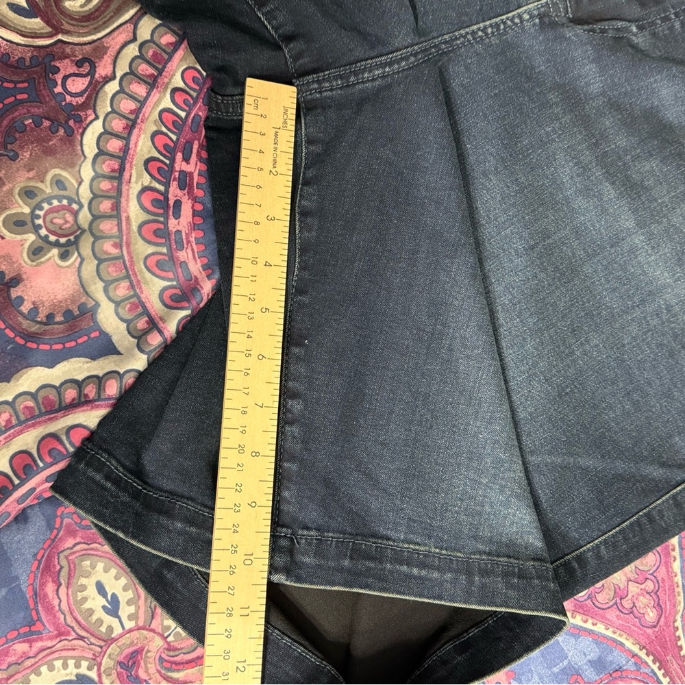 NWT Torrid Super Soft Jegging Bermuda Shorts Dark Wash Plus Size 26W - Picture 7 of 7